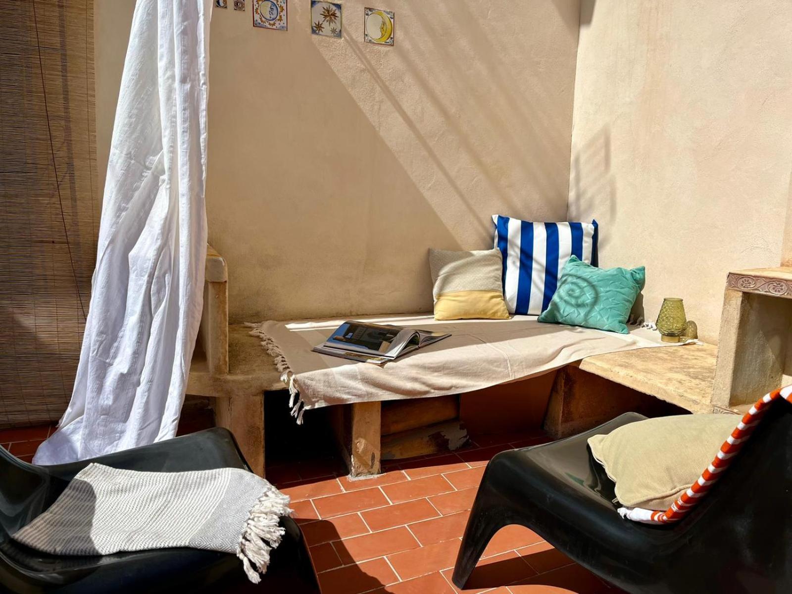 Casa Con Vistas Al Mar Y Patio De Buganvillas Aigues エクステリア 写真